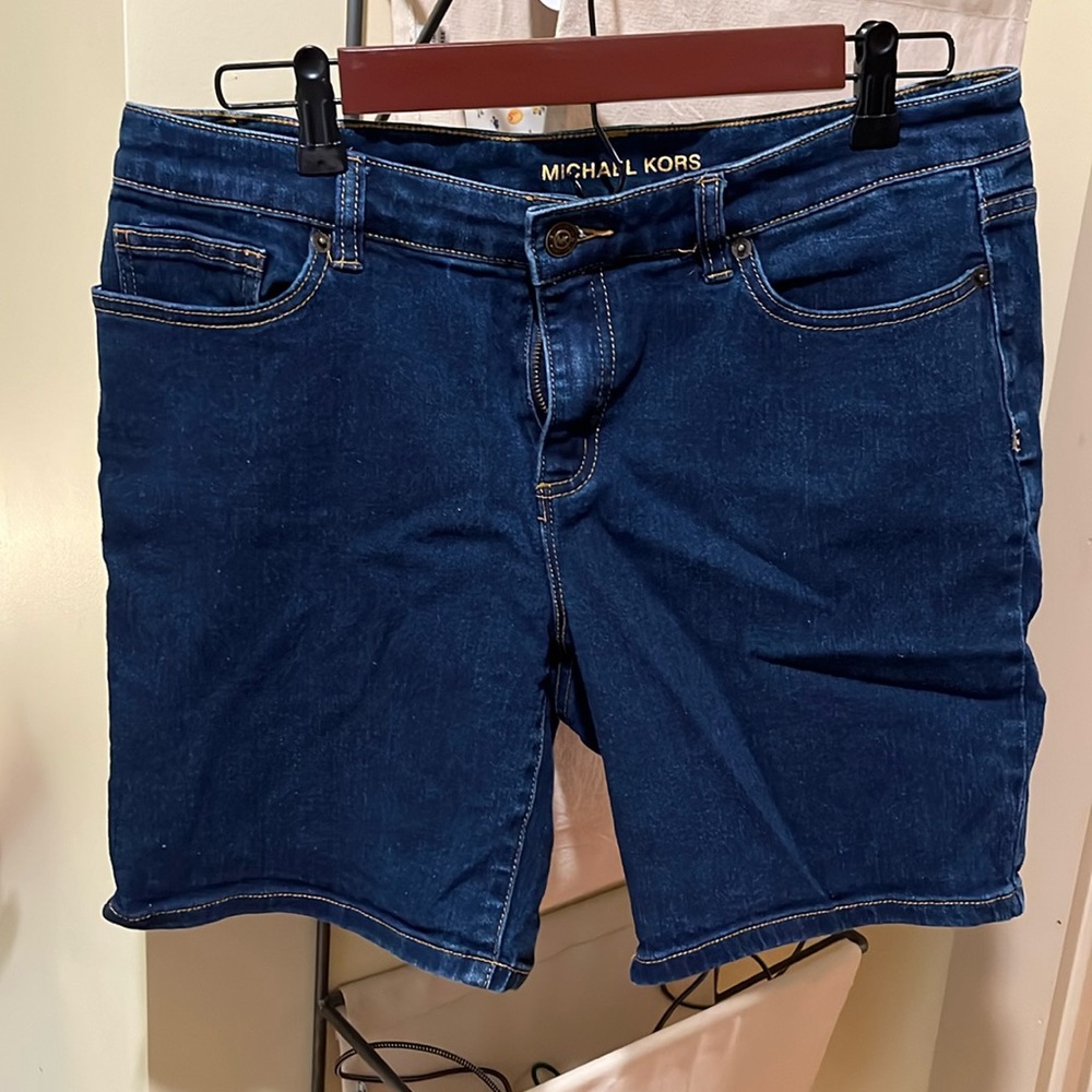 Michael Kors Jean Shorts size 8 6.5” inseam